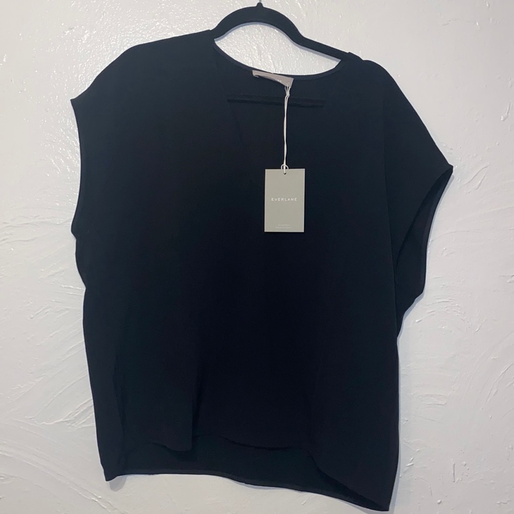 Black Everlane Japanese Go Weave V-neck T